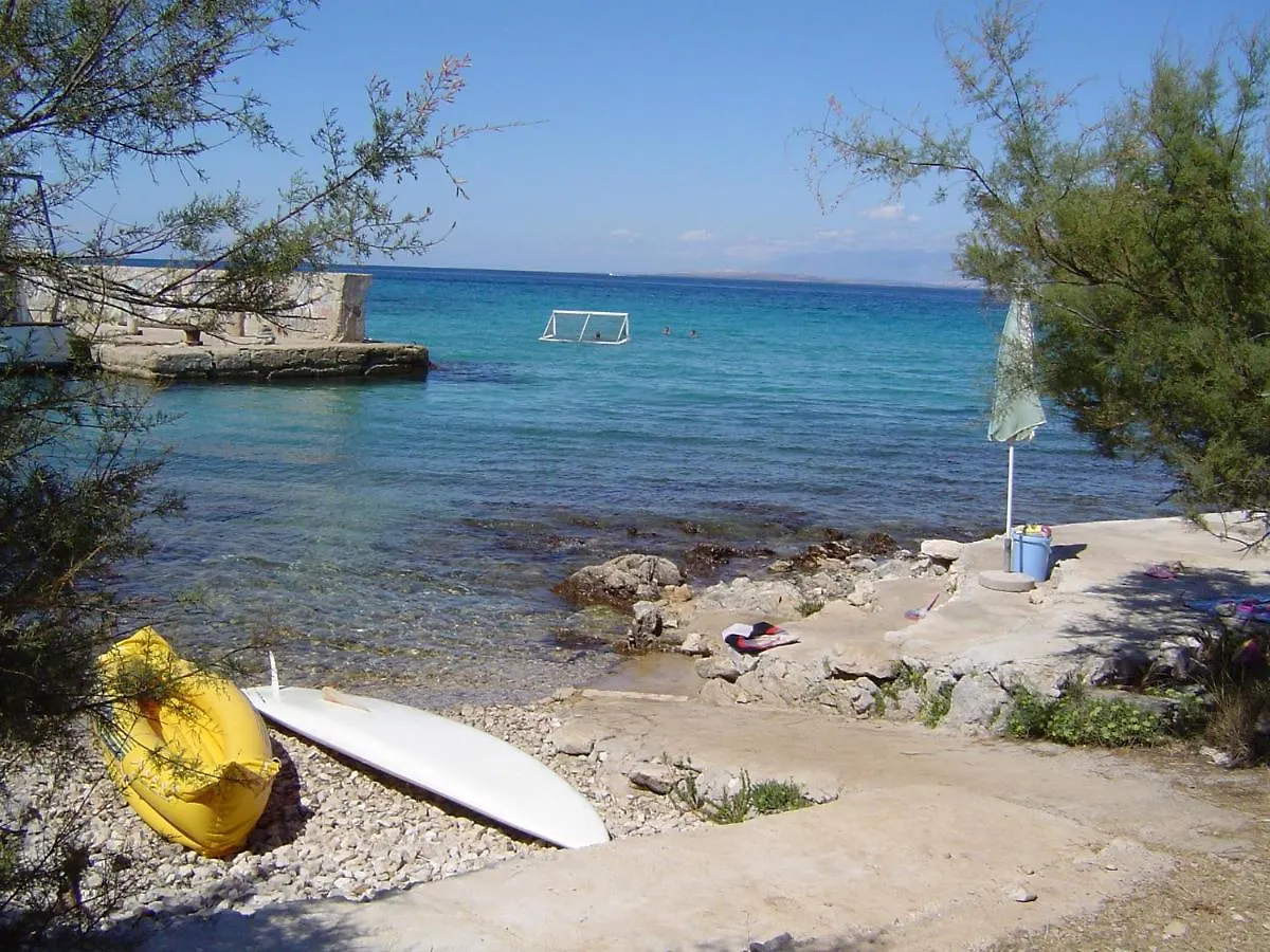 Apartment With Sea Viev - 20 M From Sea Ugljan