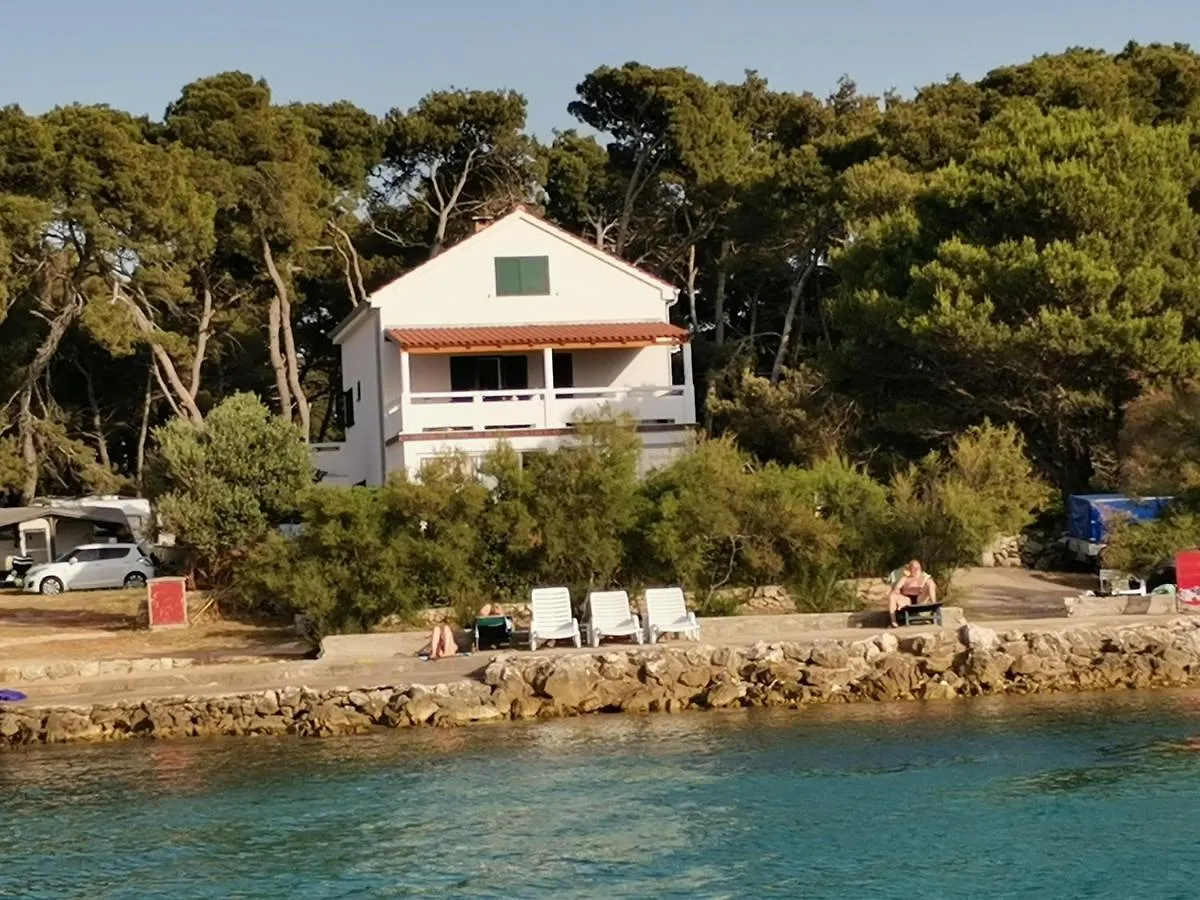 Apartment With Sea Viev - 20 M From Sea Ugljan